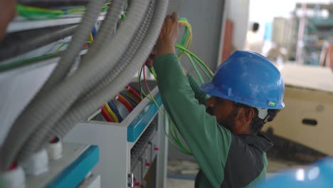 electrical engineer wiring fuse box