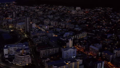 la oscuridad desciende del centro de ciudad del cabo.