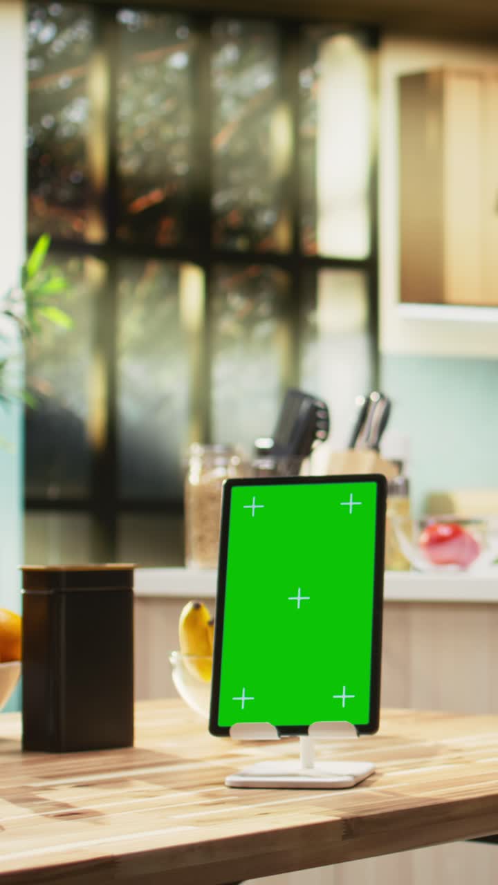 Vertical Video Vertical green screen parents and kids smiling and preparing homemade pizza