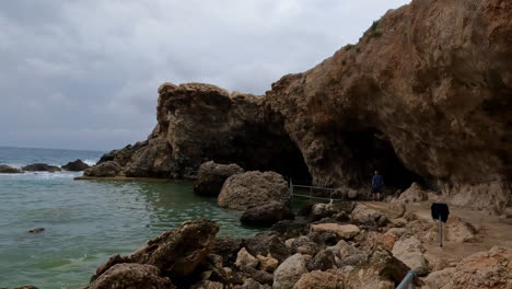 Rocky-coast-natural-swimming-pool-of-the-coast-Malta,-Valletta