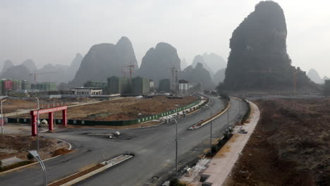 Antenne:-Stadtbau,-Stadtentwicklung-Von-Yangshuo-Auf-Dem-Chinesischen-Land