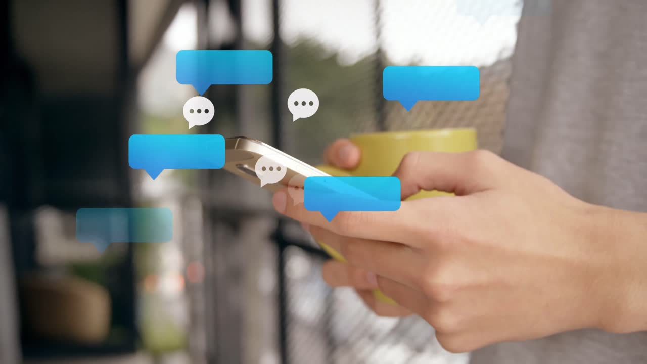 스마트폰을 사용하는 백인 여성의 중간 부분에 대해 떠다니는 여러 개의 음성 거품