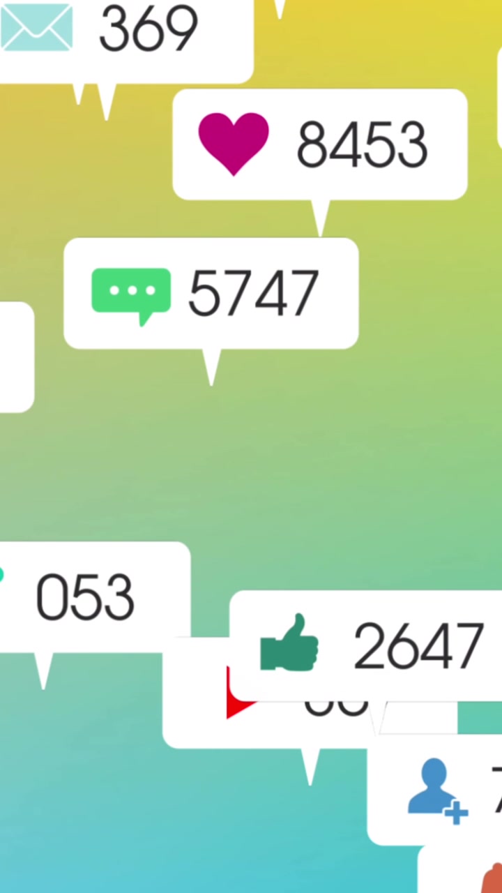 Animazione di elaborazione dati dei social media su sfondo dal giallo al blu