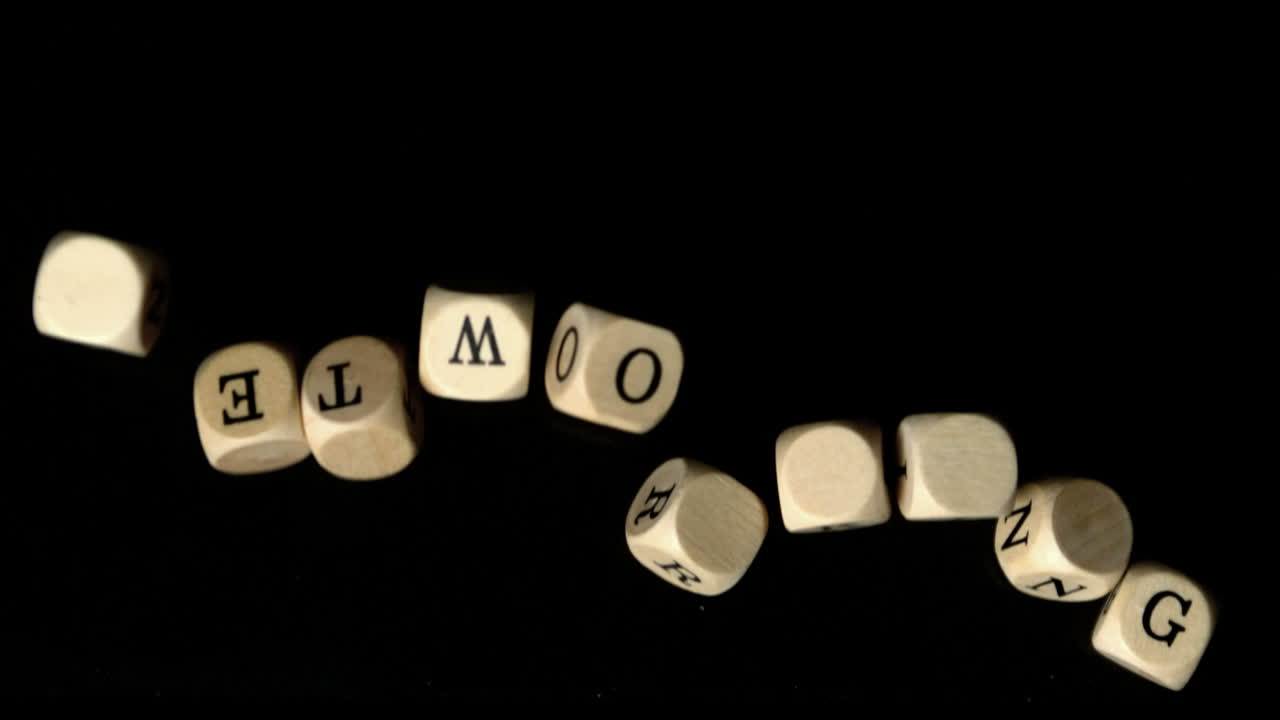 los dados de red cayendo juntos