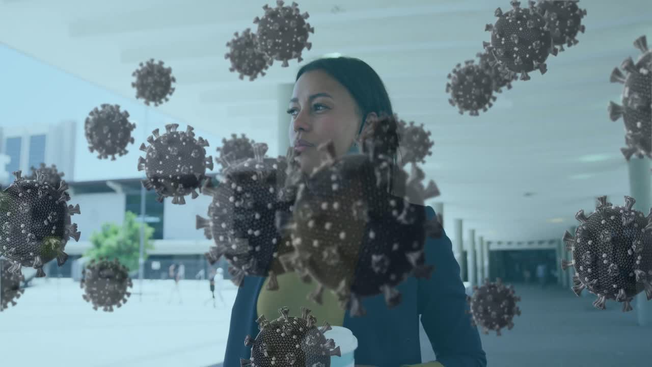 animación de células de covid-19 sobre una mujer bebiendo café para llevar con una máscara facial