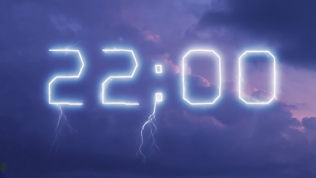 22:00 с молнией