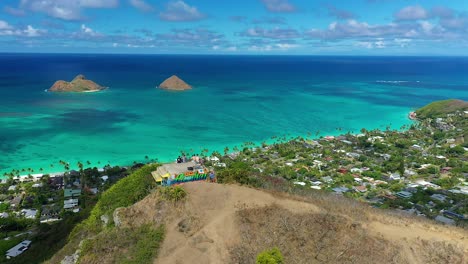 Vista-Aérea-Panorámica-Del-Pastillero-Superior-En-Lanikai,-En-El-Lado-Oeste-De-Oahu,-Hawaii