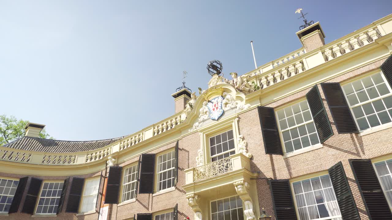 наклонный снимок фасада замка гроневельд, утрехт