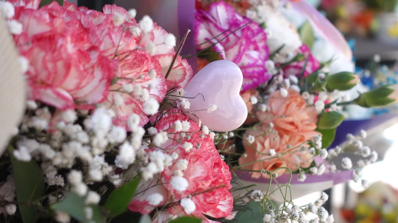 심장과 함께 아름다운 꽃봉오리