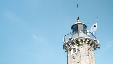 lighthouse of desenzano del garda with a clear blue sky