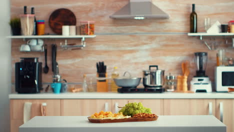 Empty-modern-kitchen