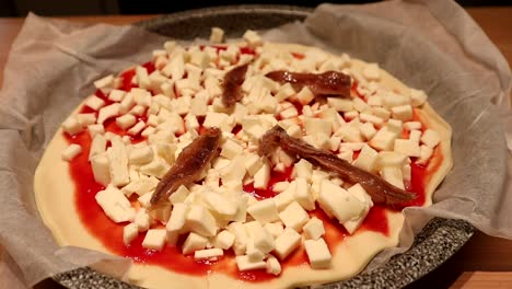 El-Proceso-De-Hacer-Una-Pizza-Italiana