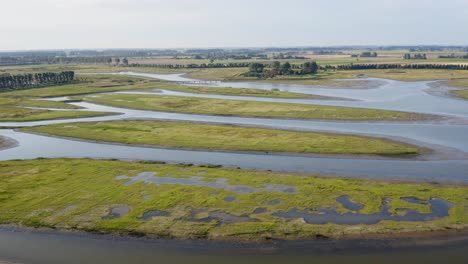 Plano-General-Aéreo-De-Dunas-De-Agua---Un-área-Natural-Y-Un-Parque-Recreativo-En-La-Provincia-De-Zelanda,-Países-Bajos