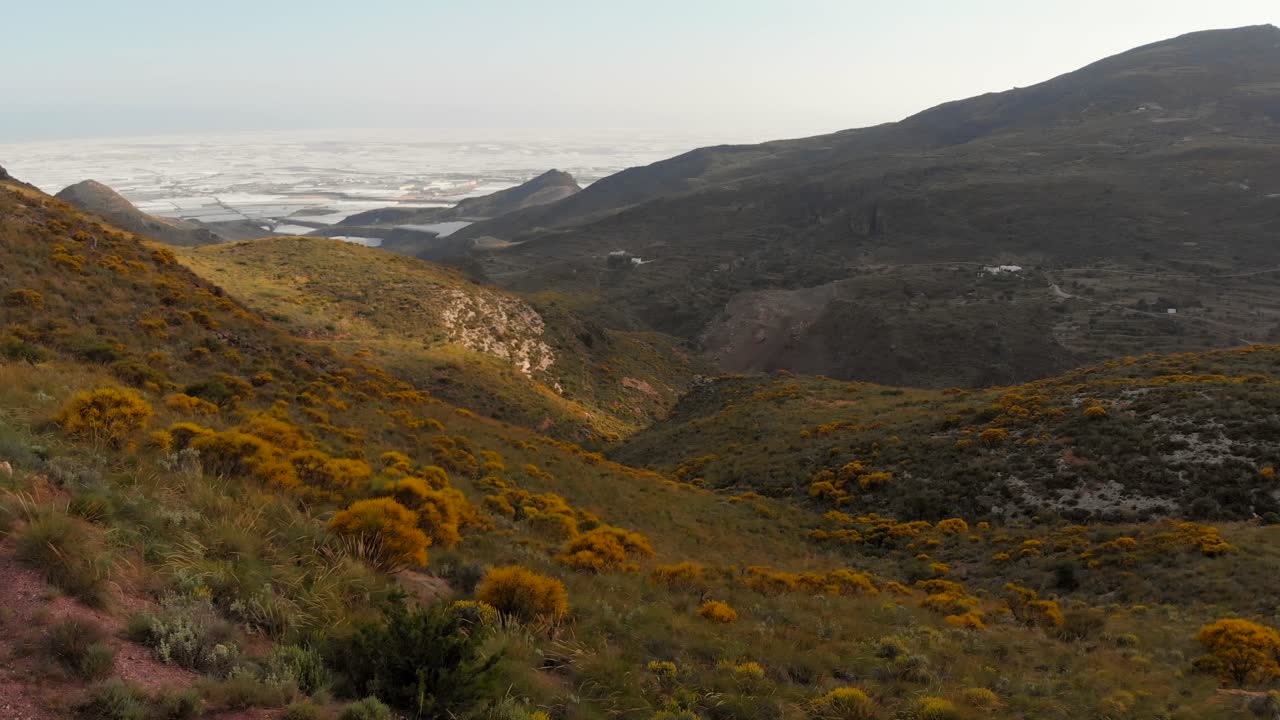 las montañas cerca de almería en el sur de españa, tiro aéreo