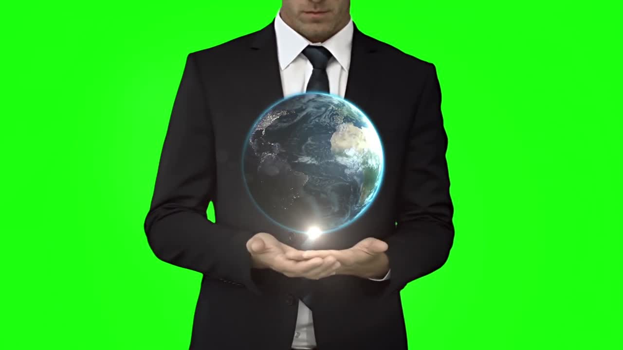 hombre de negocios con animación de globo en frente de la pantalla verde