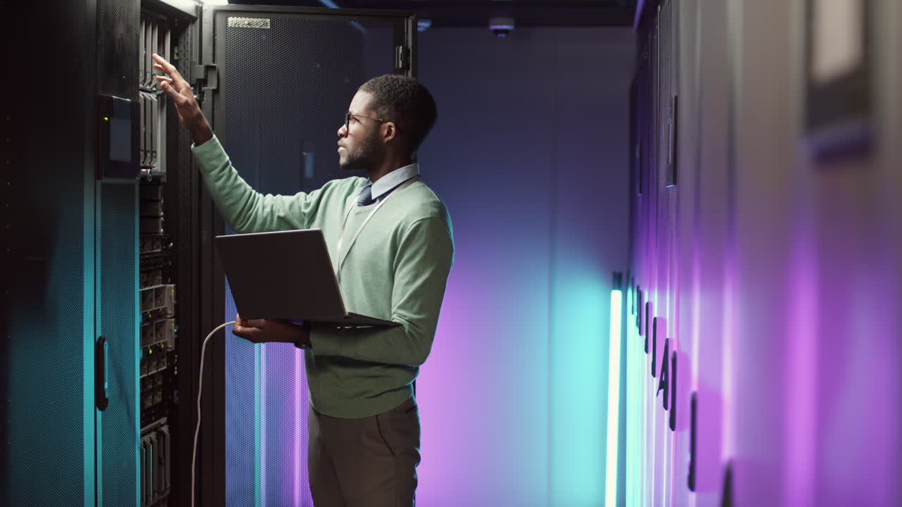 IT Administrator Maintaining Work of Mainframe