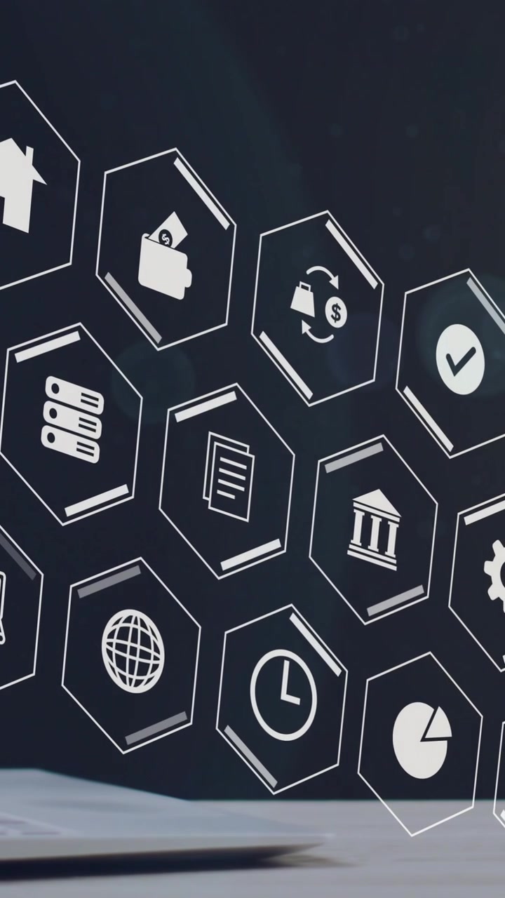 Animación de iconos empresariales sobre un portátil y estelas de luz sobre fondo negro