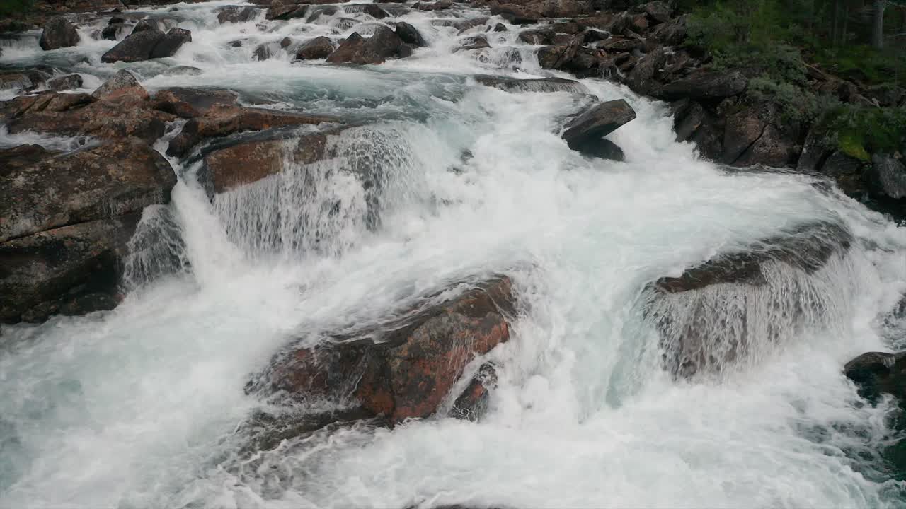 Luonosjahka river above the Arctic circle, Norway