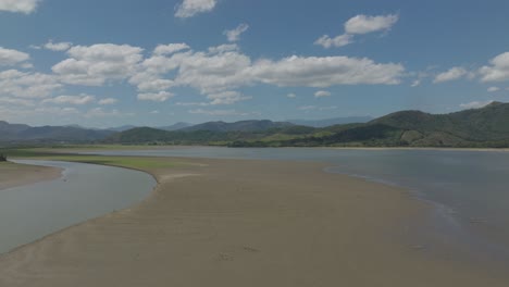 Belleza-De-La-Naturaleza-De-Aniana-Vargas-En-La-Provincia-De-Sánchez-Ramírez-De-República-Dominicana.