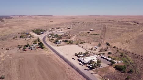 Pequeño-Pueblo-En-El-Interior-De-Australia,-Queensland