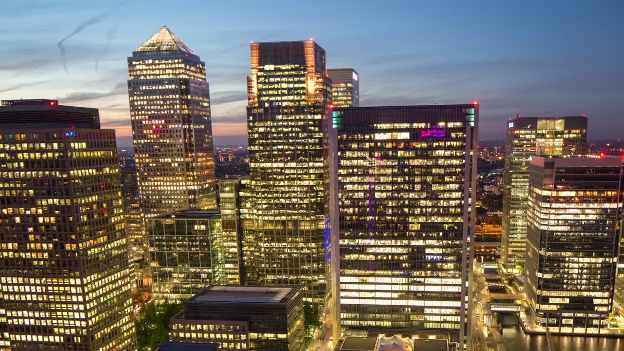 muelles rascacielos puesta de sol 4k 07