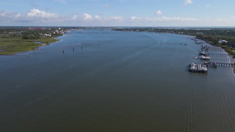una vista aérea de 4k del río matanzas en san francisco.