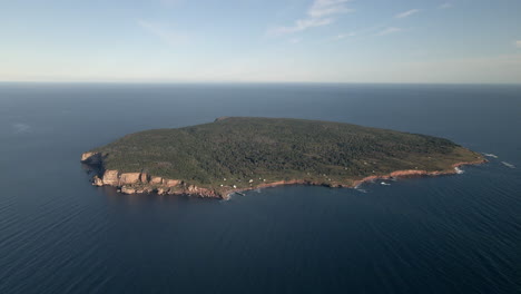 Drone-view-of-Bonaventure-island-in-Percé,-Quebec