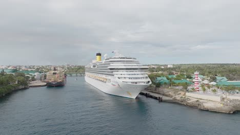 Cruise-ship-moored-in-La-Romana-tourist-port,-Dominican-Republic