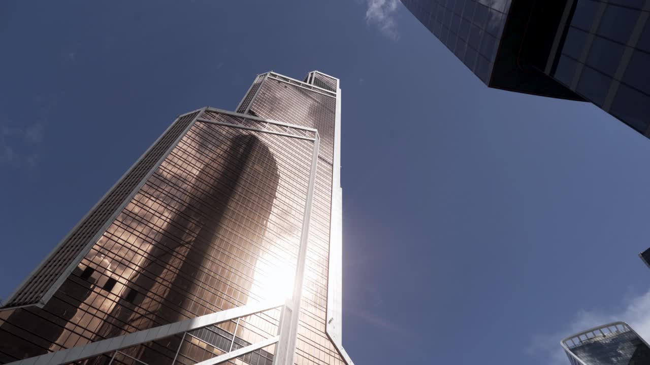 rascacielos moderno en la ciudad