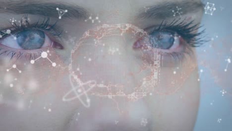 animación del cerebro humano y moléculas sobre la cara de la mujer