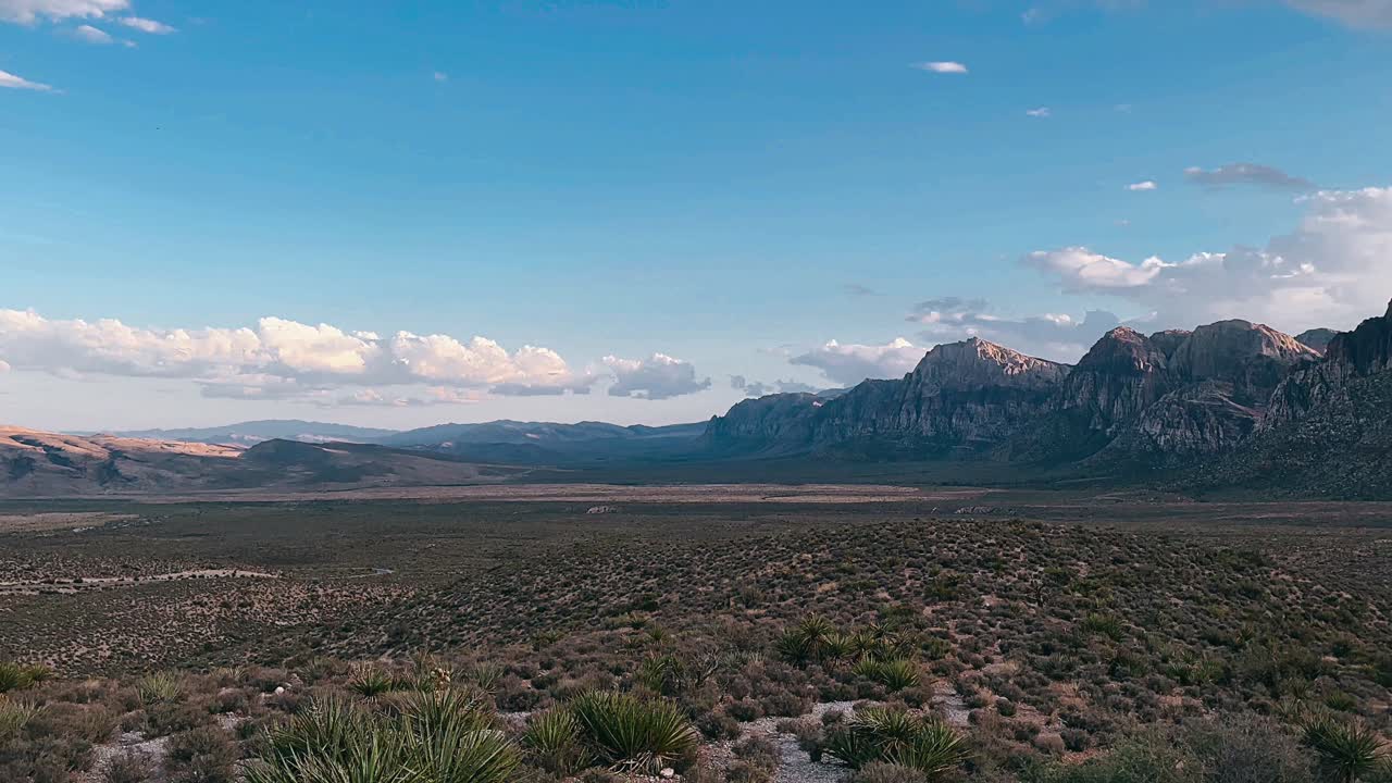 paisaje de montaña desértico