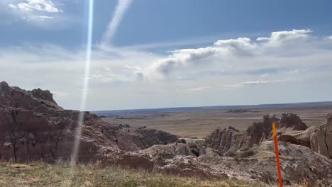 Paisaje-Natural-Colinas-De-Tierra-En-El-Parque-Nacional-Badlands,-Dakota-Del-Sur