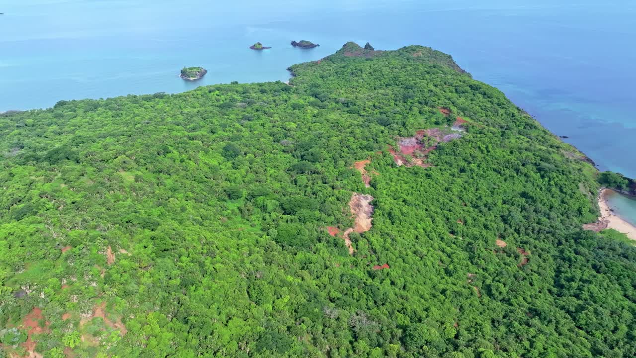 Comoros - Moheli - Daani Beach - national park turtle beach bottom to up global situation view