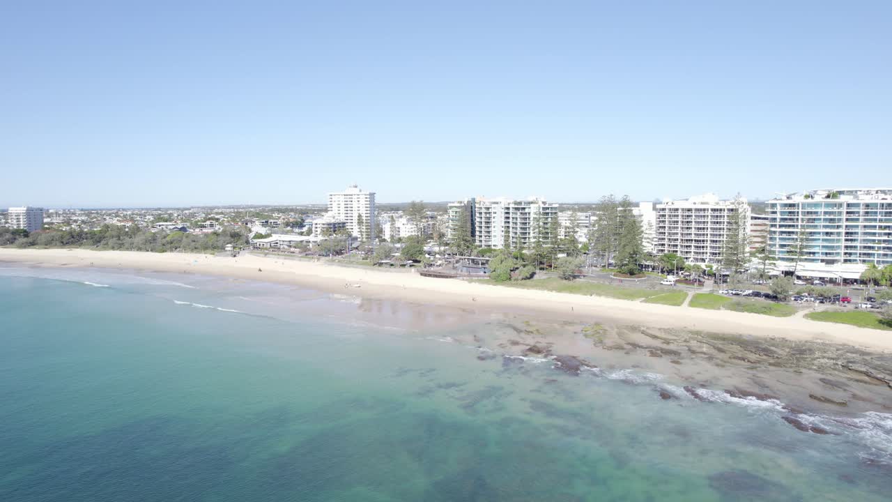 오스트레일리아  ⁇ 즈랜드 의 무로올라바 해변 에 있는 해안 교외