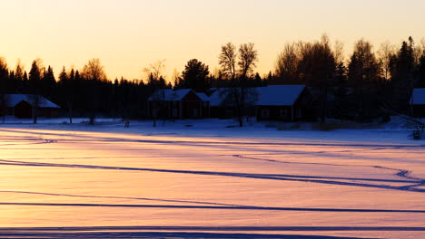 Traditionelles-Dorf-In-Einer-Verlassenen-Ländlichen-Gegend-In-Lappland