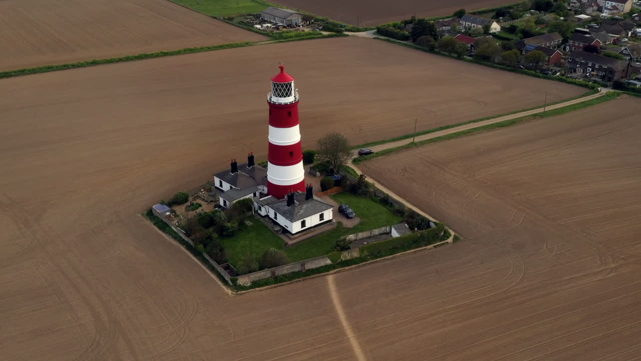 Hyperlapse of Happisburgh lighthouse rotating around it
