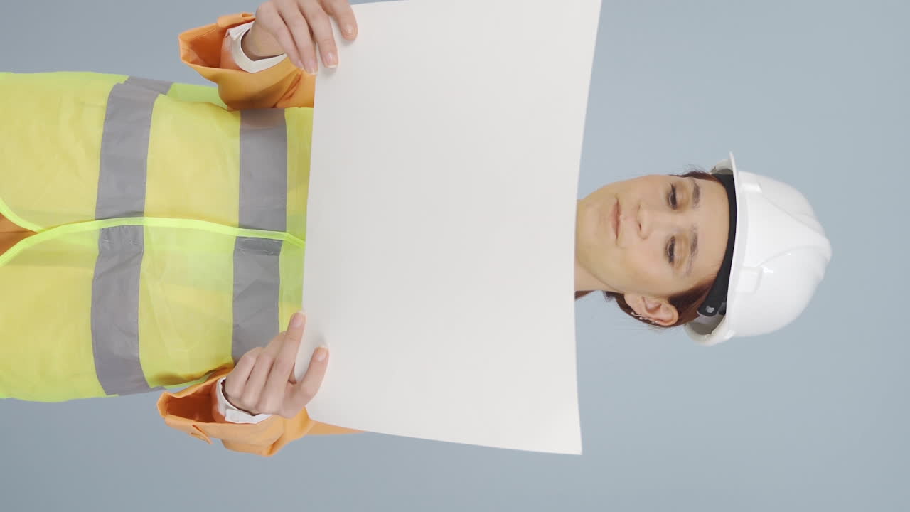 Vertical video of Engineer who doesn't like the project.