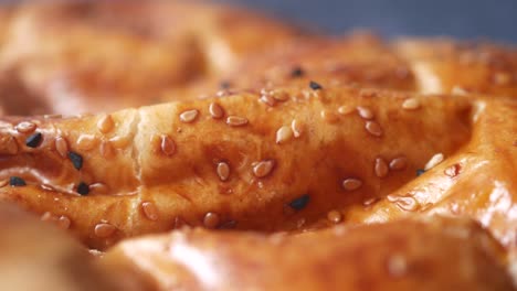 primer plano de pan de semillas de sésamo