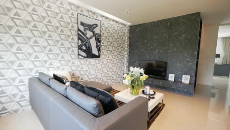 decoración moderna del salón con papel pintado gráfico