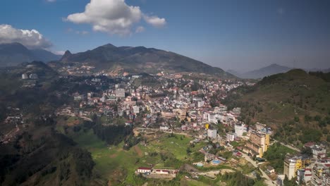 Sapa-Stadt,-Abgelegene-Berge-Im-Norden-Vietnams-Und-Atemberaubende-Landschaften