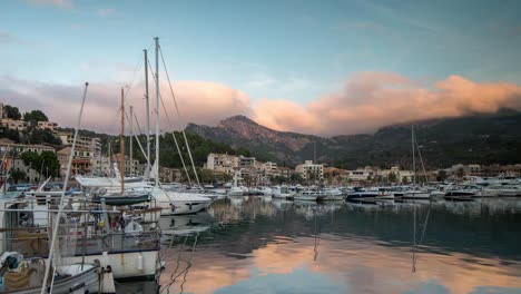 Soller-Hafen-Sonnenuntergang-4k-01