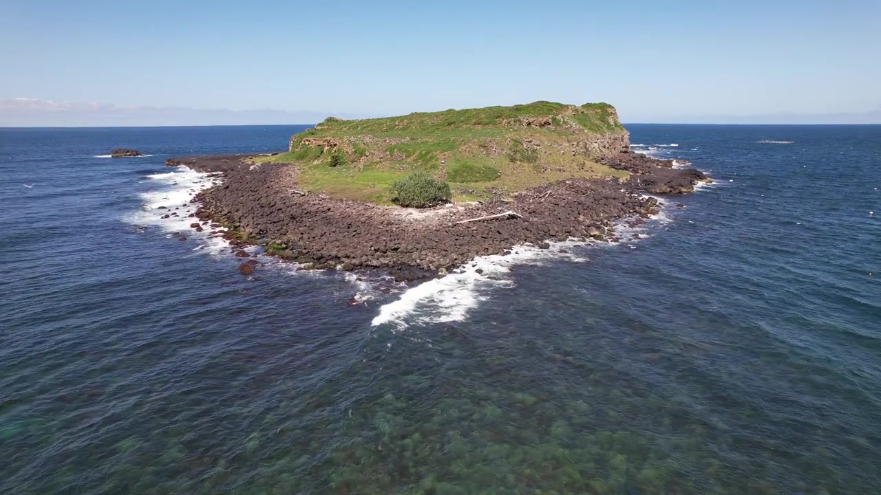 Imagens de drone da Ilha Cook ou Ilha da Tartaruga em Nova Gales do Sul, Austrália.