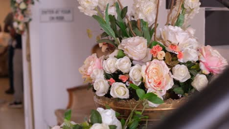 Hermoso-Arreglo-Floral-Y-Decoración-En-La-Ceremonia-De-Boda-India.