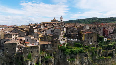 Luftaufnahme-Der-Stadt-Orte,-Einem-Mittelalterlichen-Dorf-In-Latium,-Italien