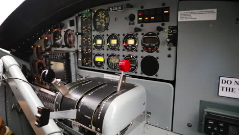 Panel-De-Instrumentos-Del-Hidroavión-Twin-Otter