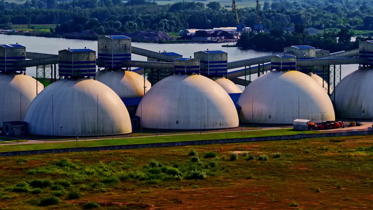 Industrial storage liquefied petroleum gas LPG Horton spheres pressure vessels anhydrous ammonia