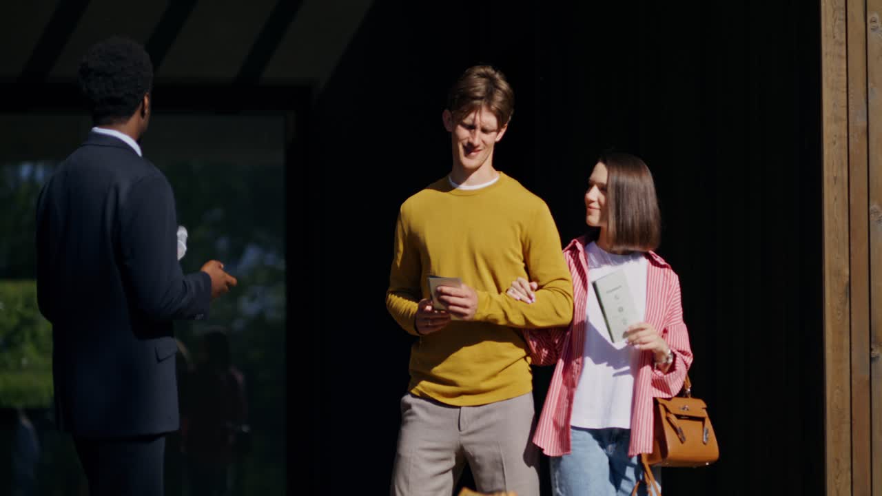 Real Estate Closing or Viewing