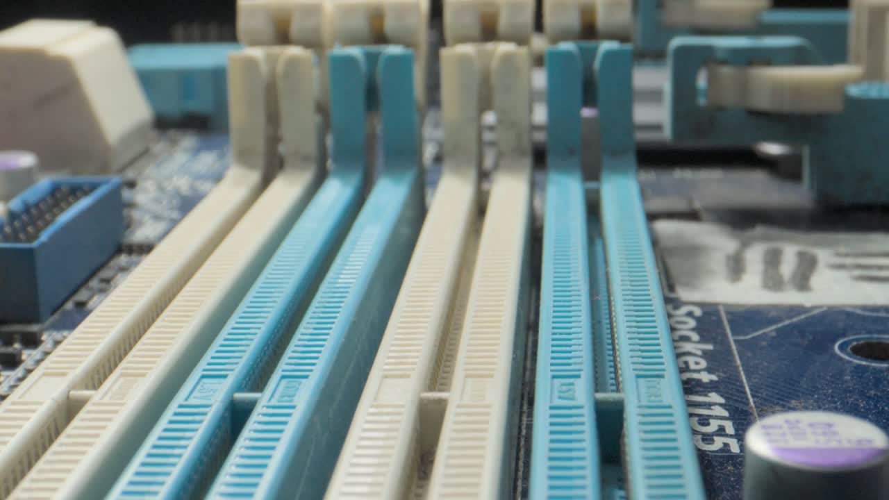 pc 메인보드 램 모 슬롯 클로즈업