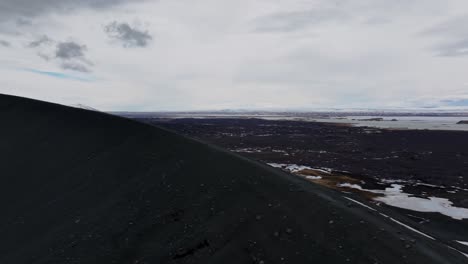 Imágenes-Aéreas-Del-Volcán-Hverfjall-Hverfell-En-El-Norte-De-Islandia,-Cerca-De-Myvatn.