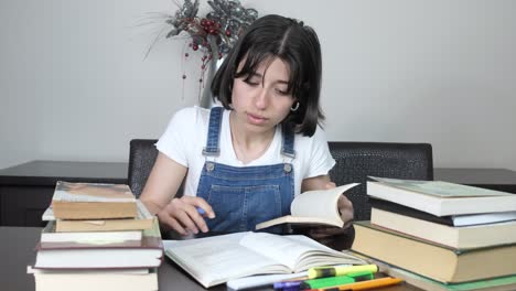 student breaking to study